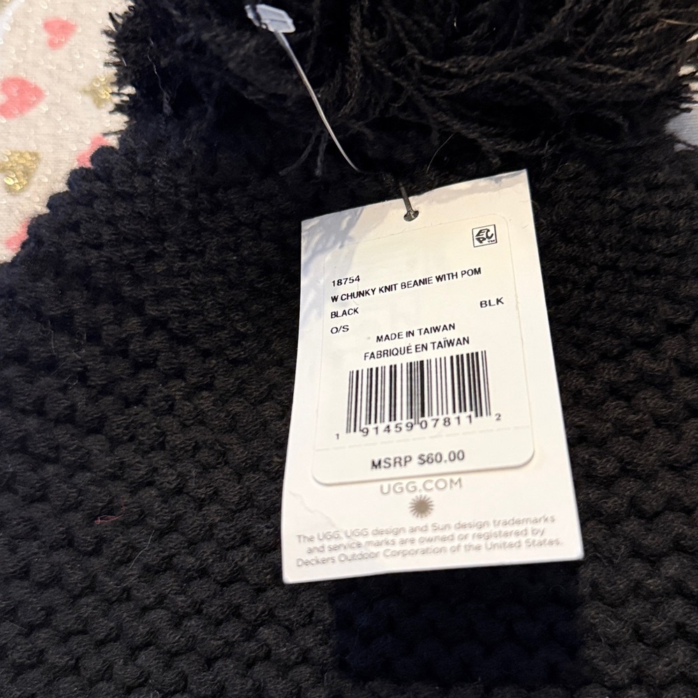 UGG ladies chunky Black Knit Pom-Pom Hat ..o/s
Wool blend ..nwt - Picture 3 of 6